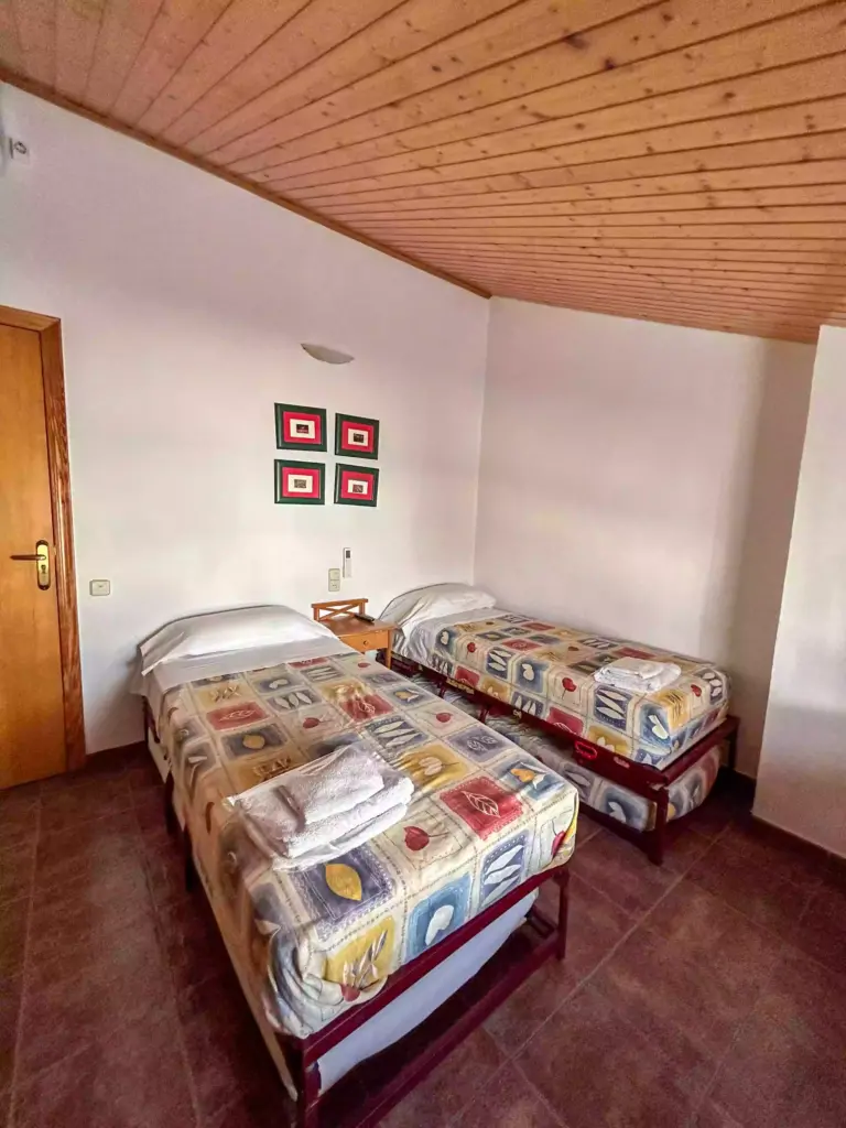 Buhardilla Albergue Benageber